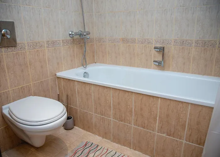 With A Balcony Near The Centre Of Sunny By Flаt Manаger * Σάνι Μπιτς